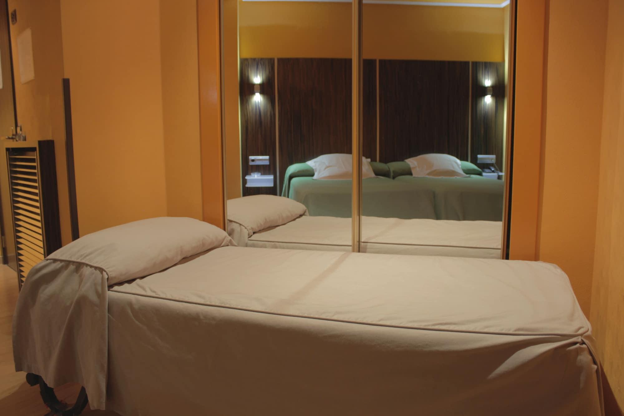 Hotel Gran Via ซาราโกซา ภายนอก รูปภาพ