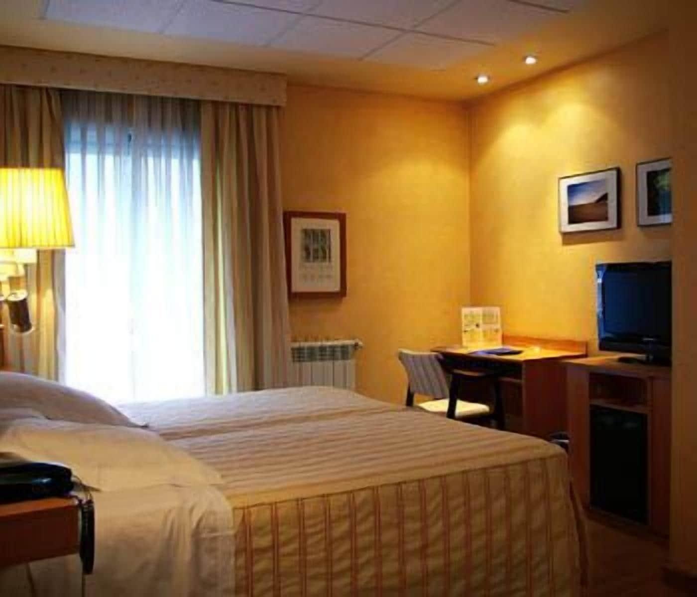 Hotel Gran Via ซาราโกซา ภายนอก รูปภาพ