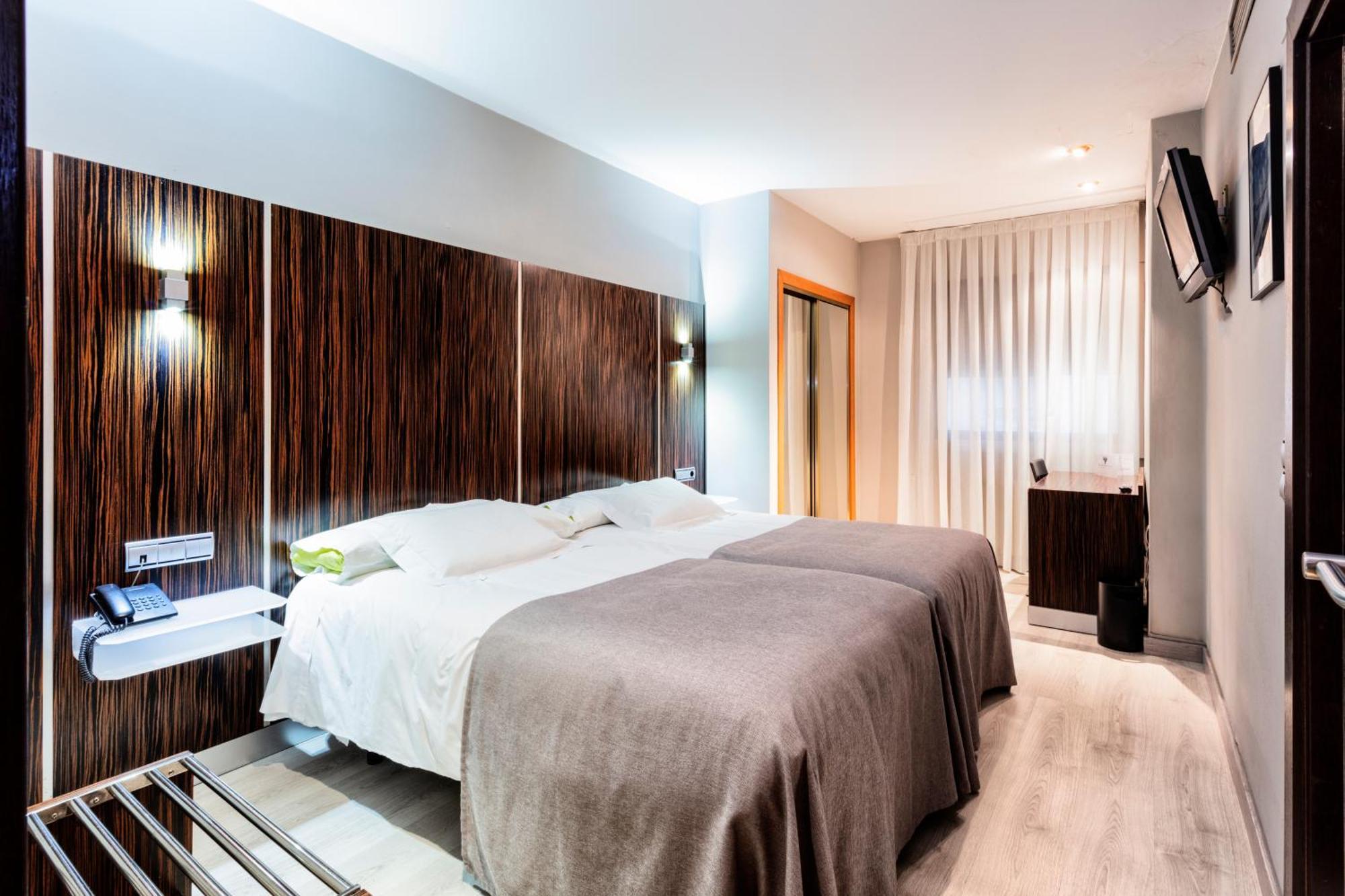 Hotel Gran Via ซาราโกซา ภายนอก รูปภาพ